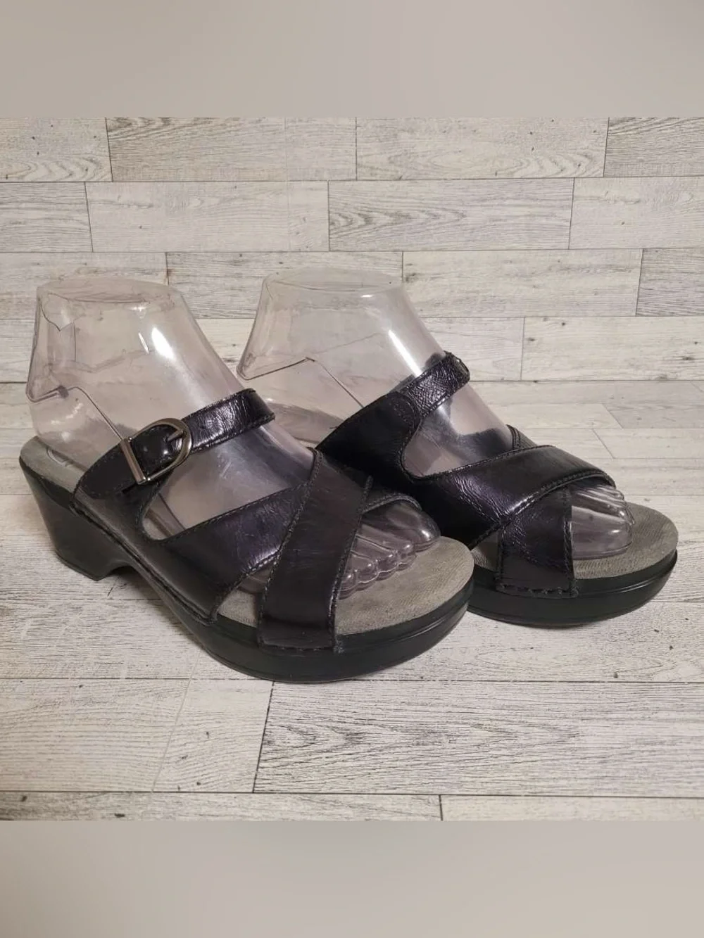 Dansko women’s sela